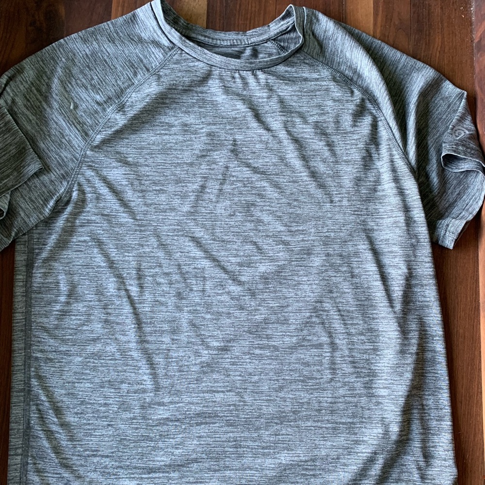 Champion Men’s Medium Gray Workout Gym Shirt Loose